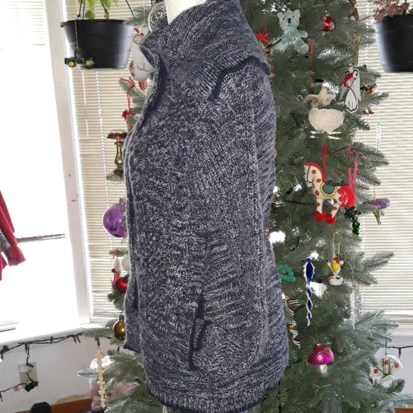 Simply Vera Vera Wang blue snap button sweater - Picture 4 of 8